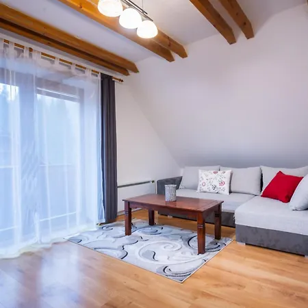 Apartment Apartmanica Fairy Tale, Jasna - Tale- Myto Pod Dumbierom, 3 In 1 House, Fireplace, Free Parking