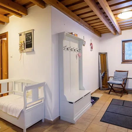 Apartmanica Fairy Tale, Jasna - Tale- Myto Pod Dumbierom, 3 In 1 House, Fireplace, Free Parking 公寓 *