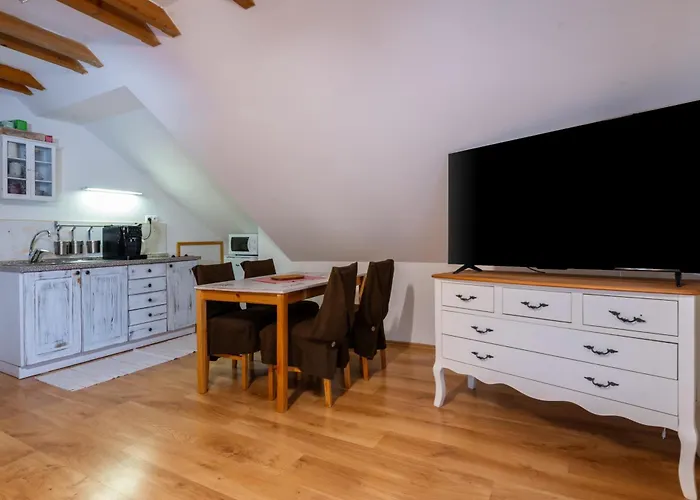 Apartment Apartmanica Fairy Tale, Jasna - Tale- Myto Pod Dumbierom, 3 In 1 House, Fireplace, Free Parking Horna Lehota