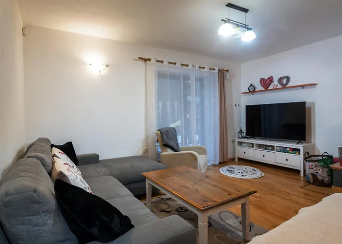 Apartment Apartmanica Fairy Tale, Jasna - Tale- Myto Pod Dumbierom, 3 In 1 House, Fireplace, Free Parking Horna Lehota